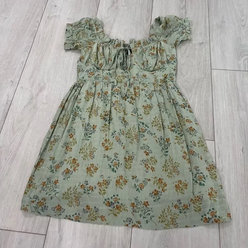 Lulus All heart sage green floral print off the shoulder skater dress size M